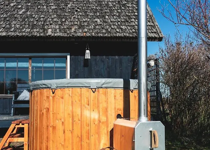 Tiiupesa Guest house *